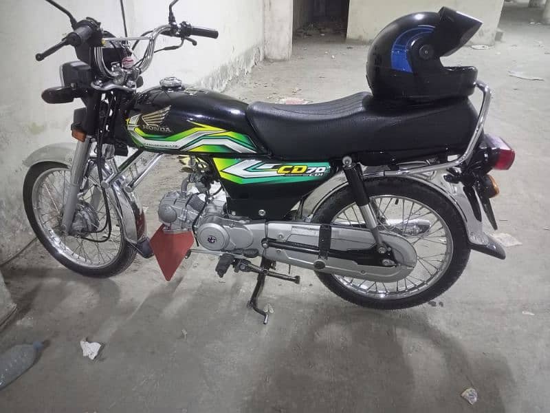 Honda CD 70 Black color urgent sale White lamination 7