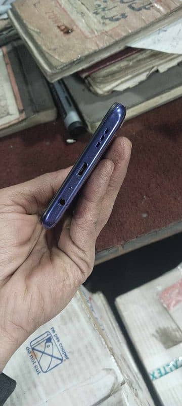 OPPO F11 8/256 GB WALA 2