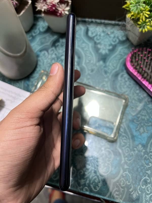 Samsung S20 FE Official PTA 8/128 5