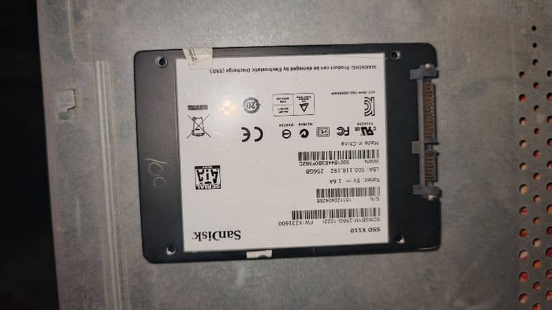 256gb SSD SanDisk 100% Health 8