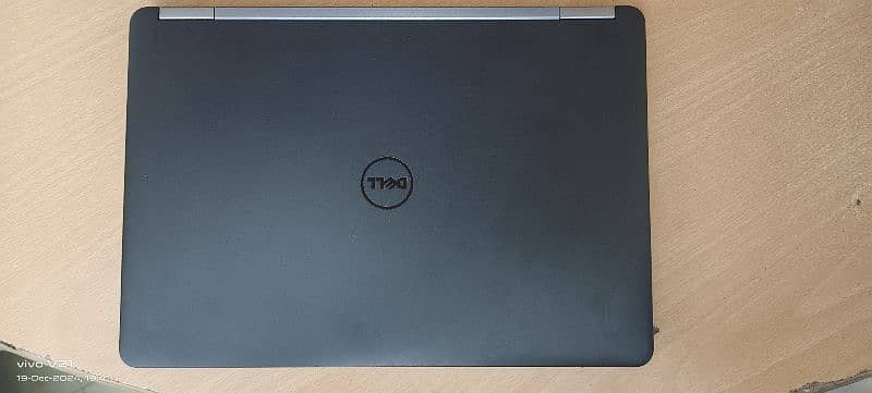 Dell 8GB ram M9 hard 3