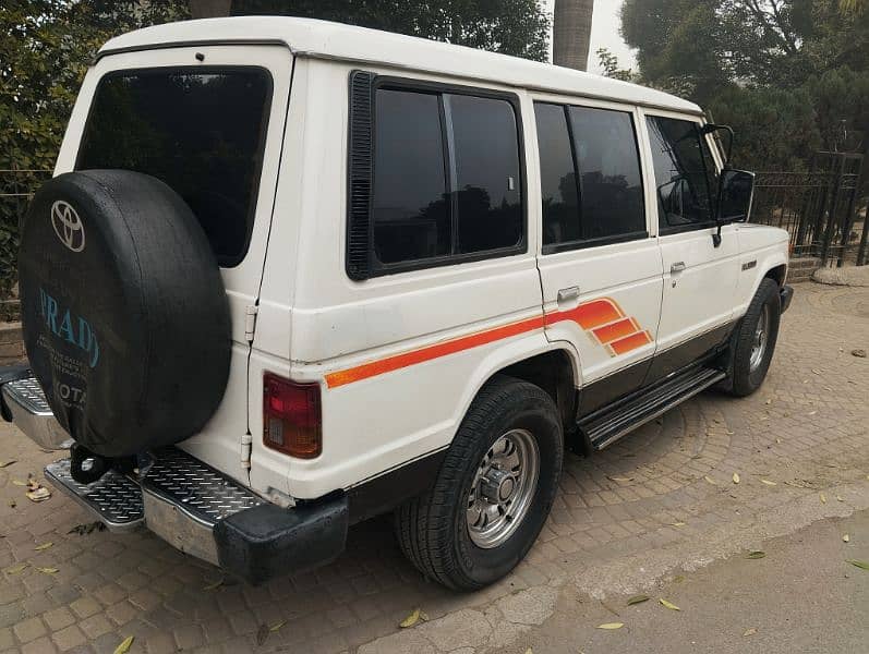 Mitsubishi Pajero 1991 3