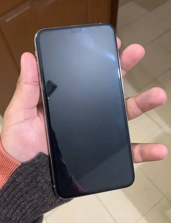 iPhone Xs Max 1