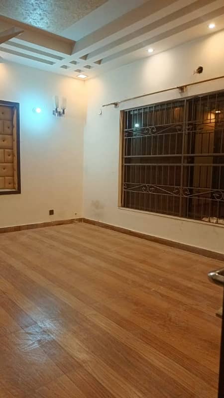 1 Kanal House for Rent in Johar Town Near UCP Best For office (Call center + Software house+ Guest House+Beauty Paular+Saloon+ Hotel) 4