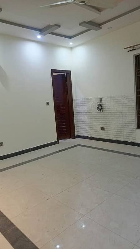 1 Kanal House for Rent in Johar Town Near UCP Best For office (Call center + Software house+ Guest House+Beauty Paular+Saloon+ Hotel) 20