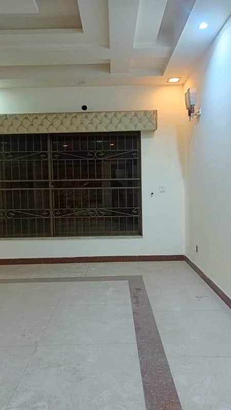 1 Kanal House for Rent in Johar Town Near UCP Best For office (Call center + Software house+ Guest House+Beauty Paular+Saloon+ Hotel) 23