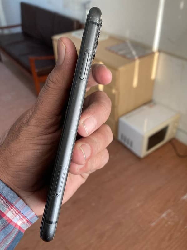 iPhone 11 64gb non pta eSIM 4month hi 3