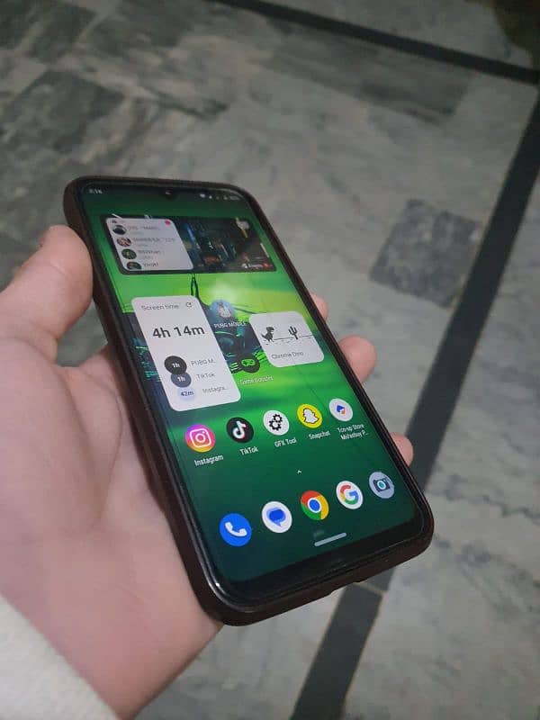 MOTOROLA MOTO G8 PLUS 4