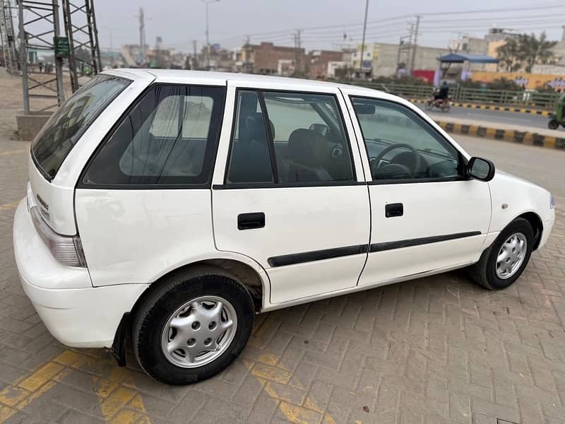 Suzuki Cultus 2013 4