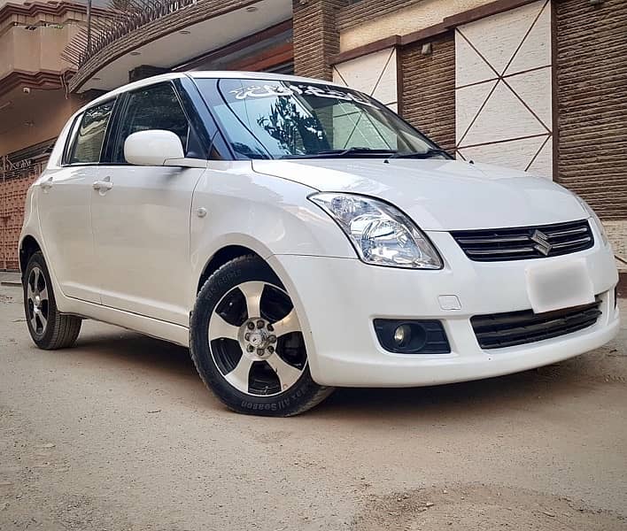 Suzuki Swift DLX Navigation, 1.3 Manual (2019) 0