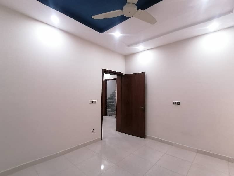 Beautifully Constructed Corner House Is Available For sale In Sabzazar Scheme 4