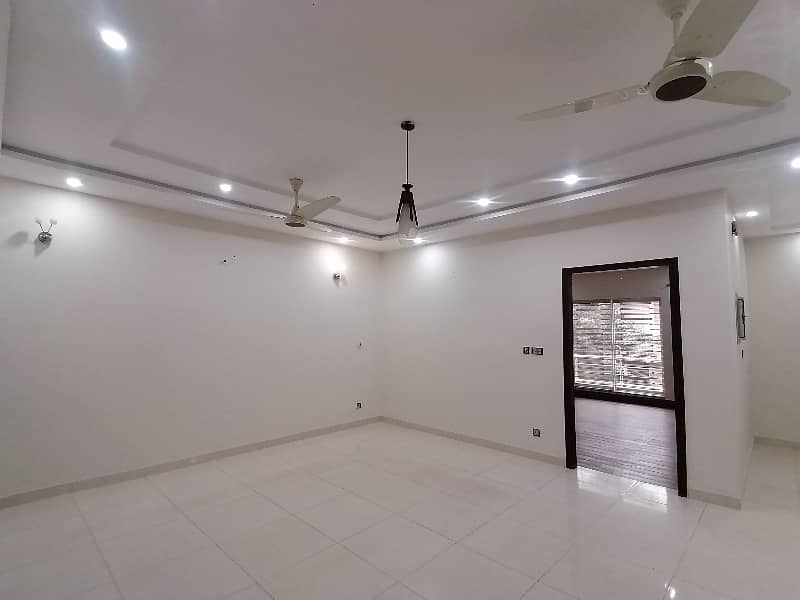 Beautifully Constructed Corner House Is Available For sale In Sabzazar Scheme 15