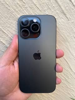 iPhone 16 Pro-256GB-Black Titanium