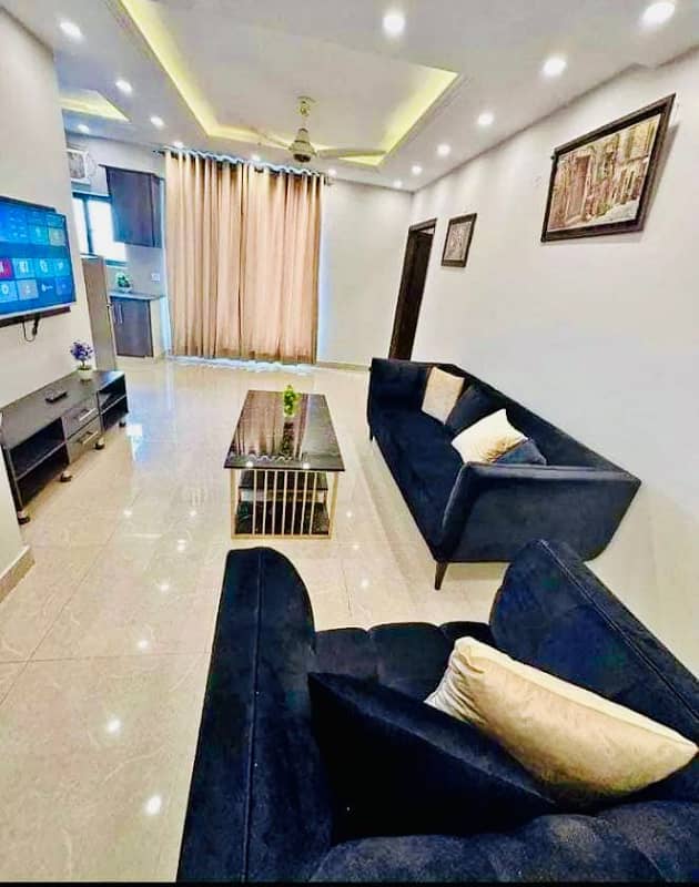 1BED Luxury Newly Furnished Safe & secure Apartment Daily & Monthly 4