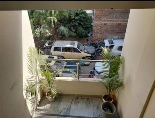 Prime Location 150 Square Feet Room available for rent in Jail Road if you hurry 3