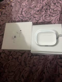 apple airpods pro2nd generation good condition master C type