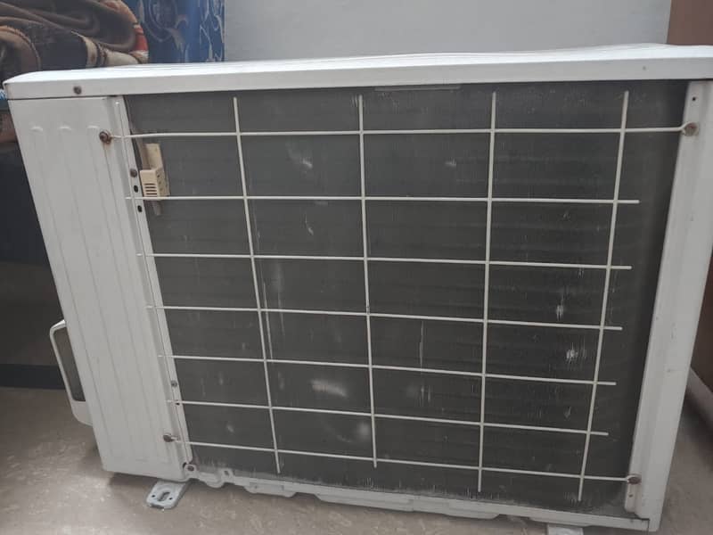 Gree DC inverter AC (Cool & Heater) 2