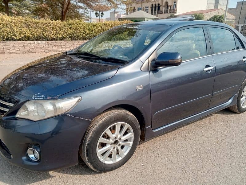 Toyota Corolla Altis 2011 crustronic 1.8 sr 10