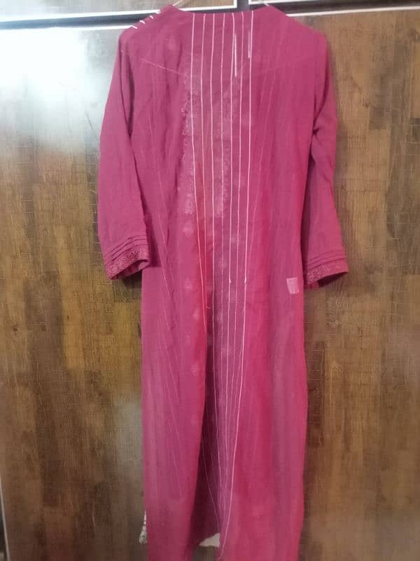 Women's Suit 2 Pcs in Chiffon,Maroon Color Small Size Limelight Brand 9