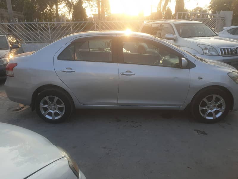 Toyota Belta 2007/2012 4