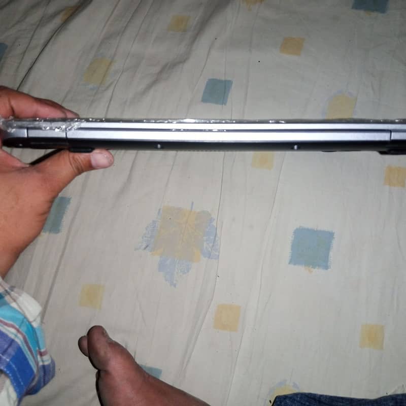 LAPTOP I5- 3rd & 6th gen - URGENT SALE EXELEEINET CONDITION 7