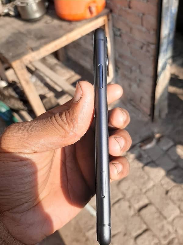 iphone 11 for sale 5