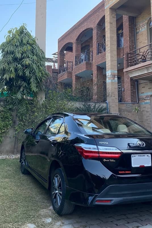 Toyota Corolla Altis 2022 1.6 Special Edition 4