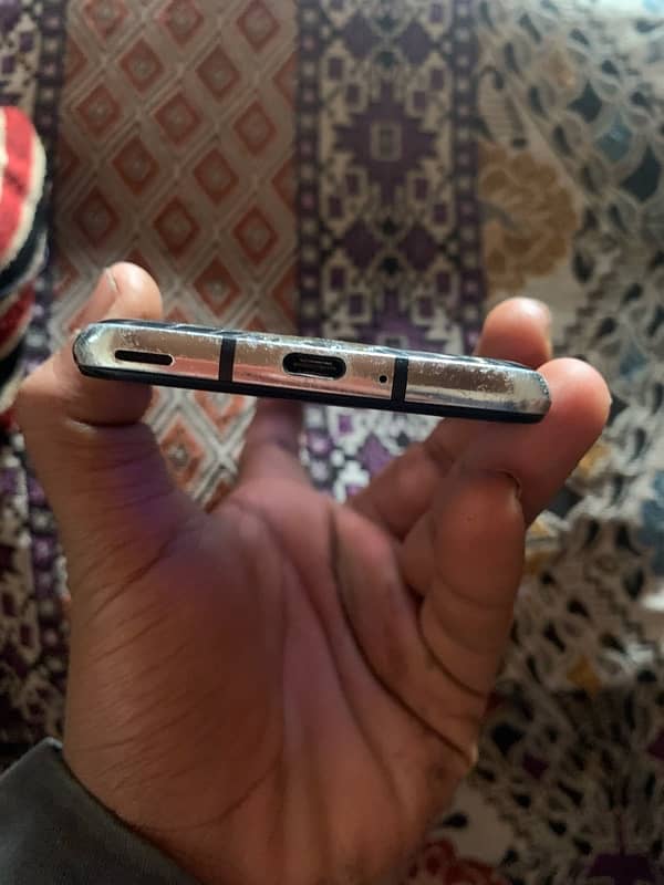 aquos r2 pta aproved good condition 2