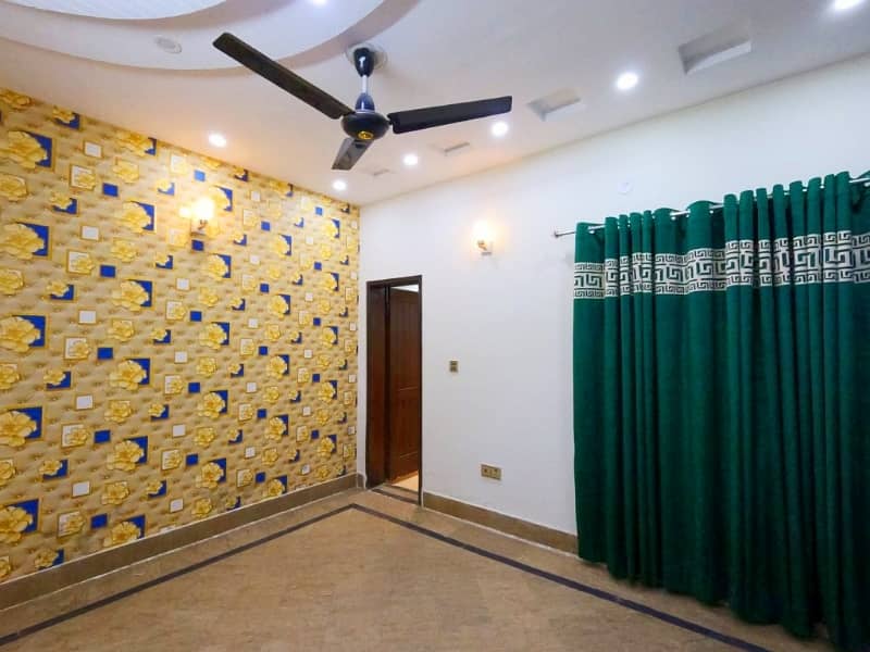 5 Marla Spacious House Is Available In Bahria Town - Block AA For sale 14