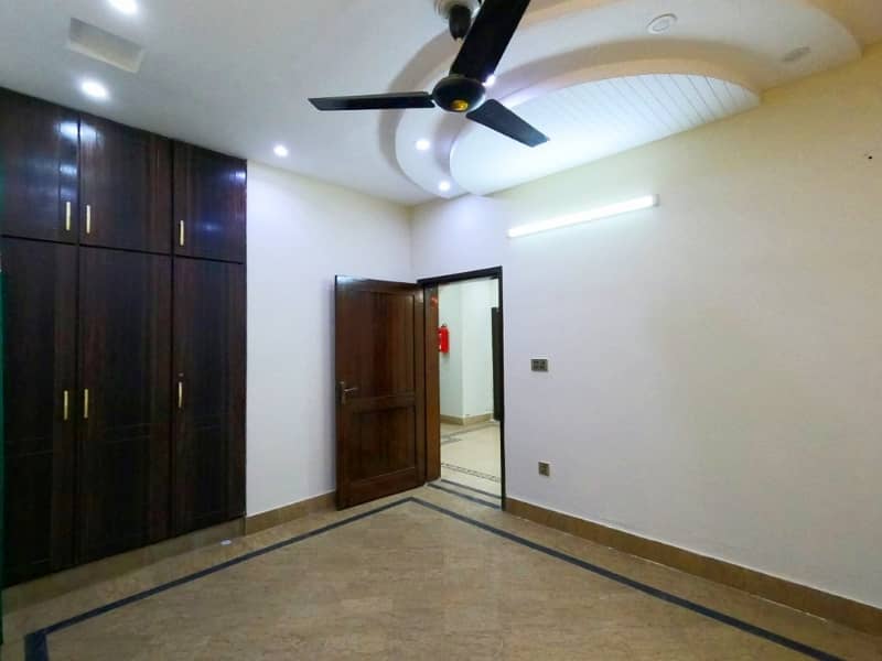 5 Marla Spacious House Is Available In Bahria Town - Block AA For sale 16