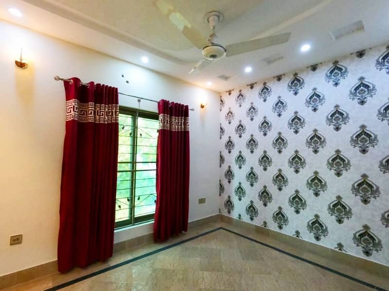 5 Marla Spacious House Is Available In Bahria Town - Block AA For sale 28