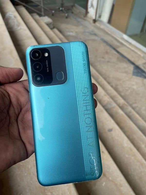 Tecno spark 8c 1