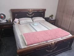 bed set & dressing table