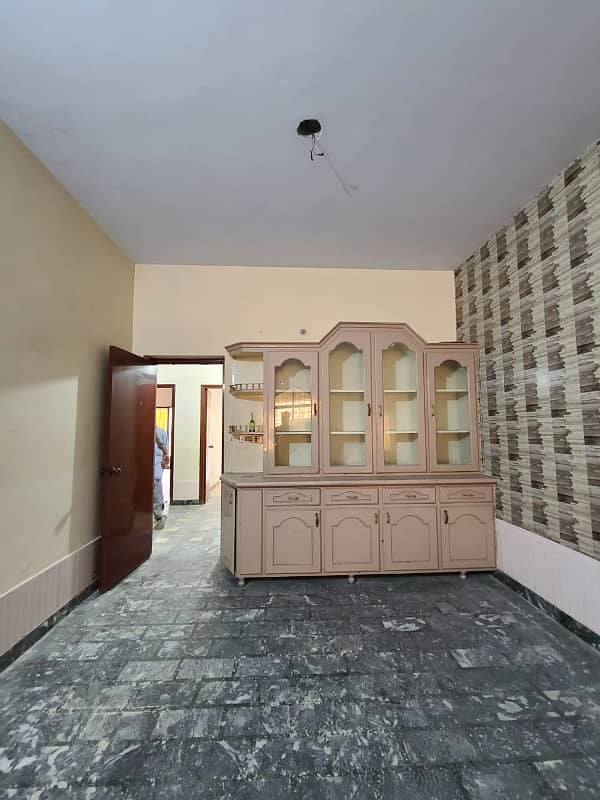 15 Marla Double Storey House For Rent VIP Location College Road Madina Town Faisalabad 8