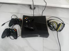 XBOX 360 SLIM 320GBJTAG  3 controller 1 eksa e900 headset description