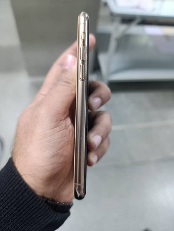 iphone 11pr 256GB PTA Approved with box 5