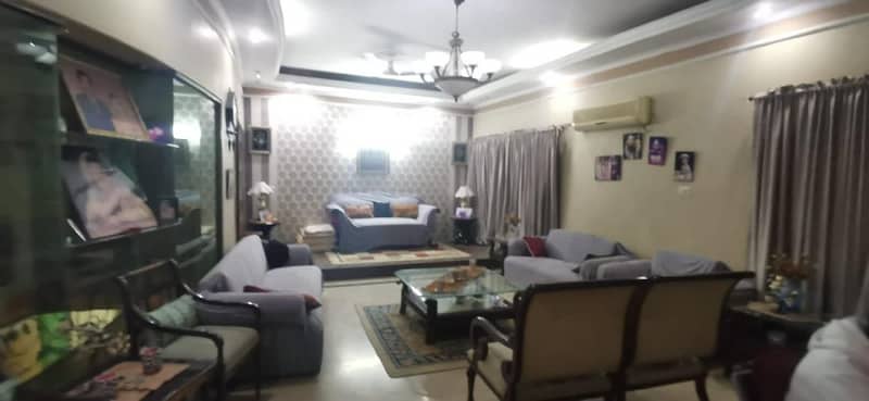 1 KANAL USED HOUSE IS UP FOR SALE 9