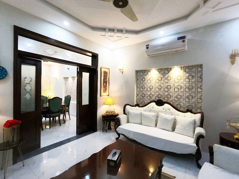 Your Dream Fully Furnished 10 Marla House Is Available In Wapda Town Phase 1 - Block J2 10