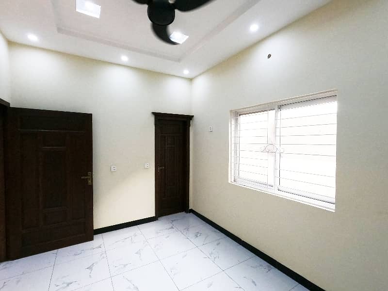 Prime Location Wapda Town Phase 1 - Block G5 5 Marla House Up For sale 25