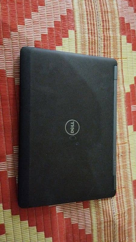 Dell Latitude E7450 0