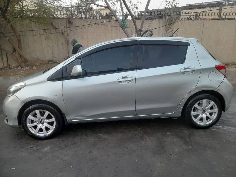 Toyota Vitz 2012 1