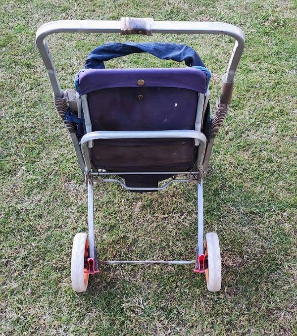 Foldable Baby Pushchair 1