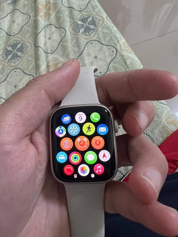 Apple watch series 8 - 45mm 4