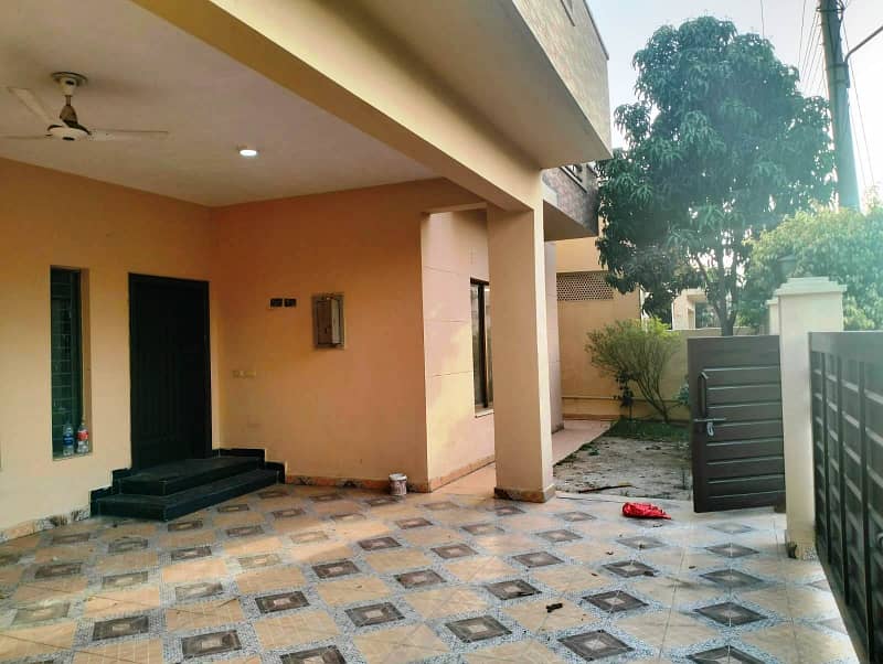 17 Marla Brig House For Sale In Askari 10 Sector F 3