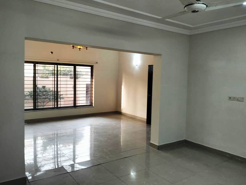 17 Marla Brig House For Sale In Askari 10 Sector F 7