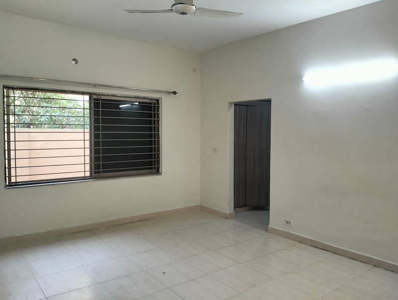 17 Marla Brig House For Sale In Askari 10 Sector F 18