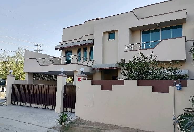 Well-constructed House Available For sale In Askari 10 - Sector E 2