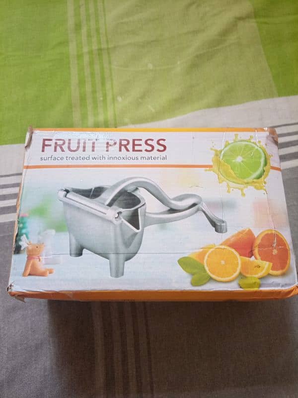 hand press fruit juicer 1