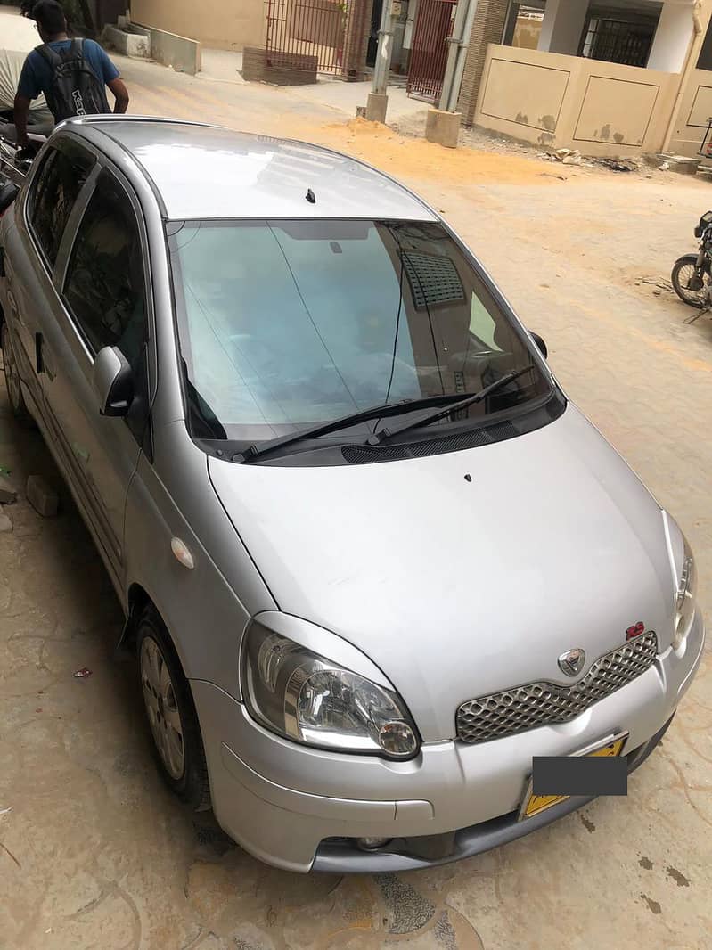 Toyota Vitz 2002 3