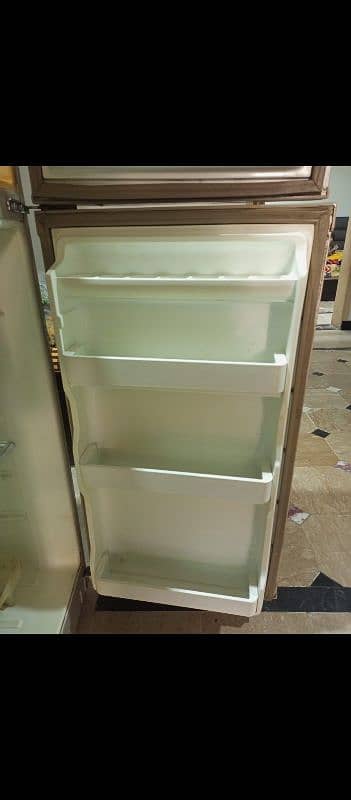 Dawlance fridge for sale 4